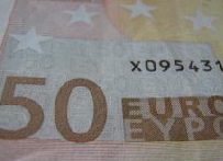 Perché la parola euro è scritta in caratteri sia latini che greci?