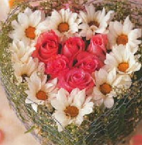 Cuore di rose e margherite