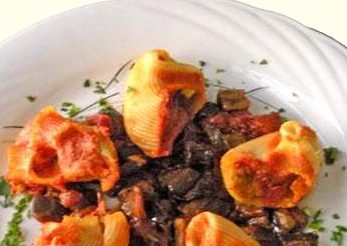 Conchigioni con provola e melenzane