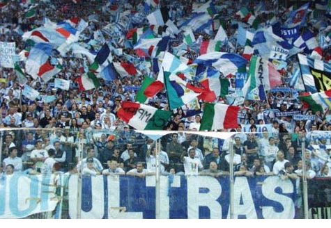 Qual è l'origine del termine "ultras"?
