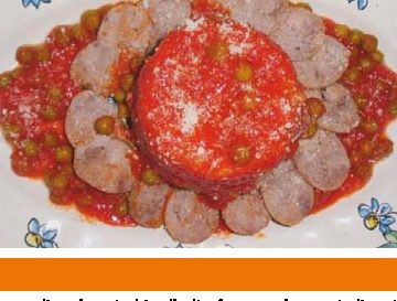 Timballo di scialatielli con provola, piselli e salsiccia
