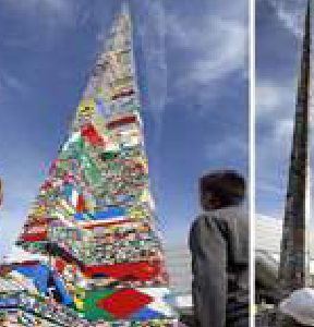 Mattoncini Lego costruita una torre alta 34 metri