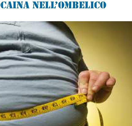 Nasconde sacchetti di cocaina nell'ombelico