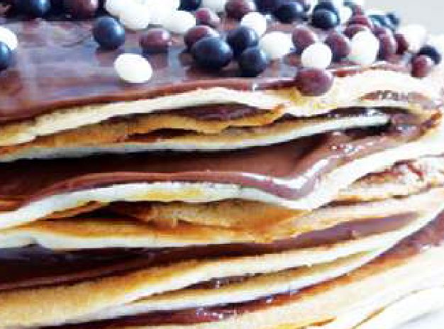 Torta di crêpes alla mousse di nutella