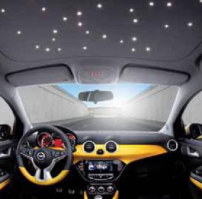 Sotto il cielo stellato della opel adam